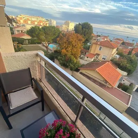 Apartment 2 Flat With Sea View, Private Parking, Swimming Pool, And Ac