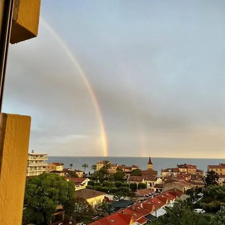 2 Flat With Sea View, Private Parking, Swimming Pool, And Ac Apartment